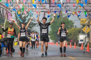 BIB: 404, 84512
                            <button type="button" onclick="openModal(10332579)" class="btn btn-primary btn-sm float-right btn-popup" data-toggle="modal" data-target=".modal-high-quality">
                        <i class="fas fa-shopping-cart"></i> Add to Cart
                    </button>
                                            <button type="button" onclick="isThisMe(10332579, true)" class="btn btn-success btn-sm float-right btn-popup btn-isme hidden" data-toggle="tooltip" data-placement="bottom" title="นี่คือรูปของคุณใช่ไหม คลิกที่นี่เพื่อเอาเข้าอัลบั้ม">
                        <i class="fas fa-plus"></i> Add to album
                    </button>
                    <button type="button" onclick="isThisMe(10332579, false)" class="btn btn-warning btn-sm float-right btn-popup btn-isnotme hidden">
                        <i class="fas fa-ban"></i> Remove from album
                    </button>